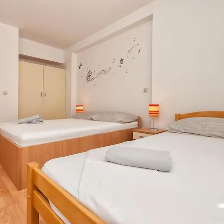 Appartement Josko - Omis Duće