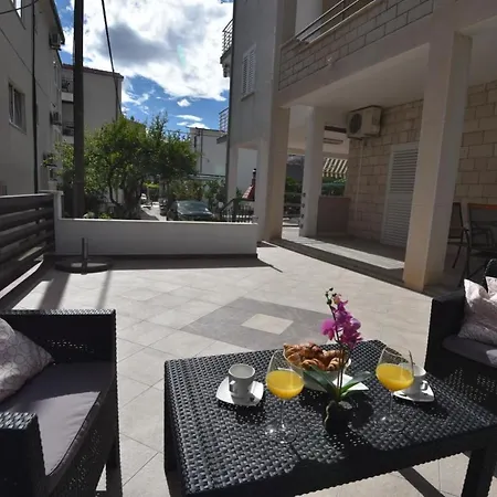 Josko - Omis * Duće