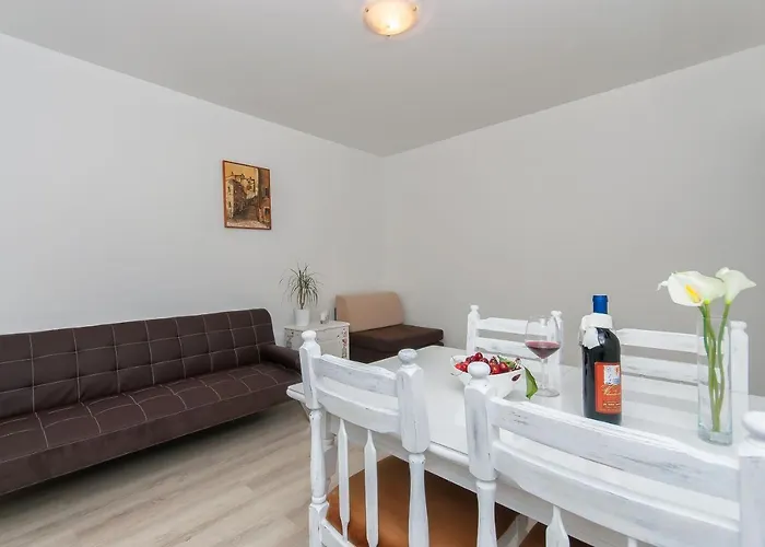 Josko - Omis Apartment Duće
